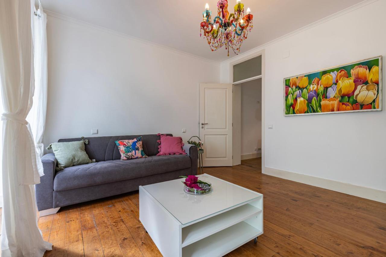 Appartement Lovely Patio Getaway In Lisboa Extérieur photo
