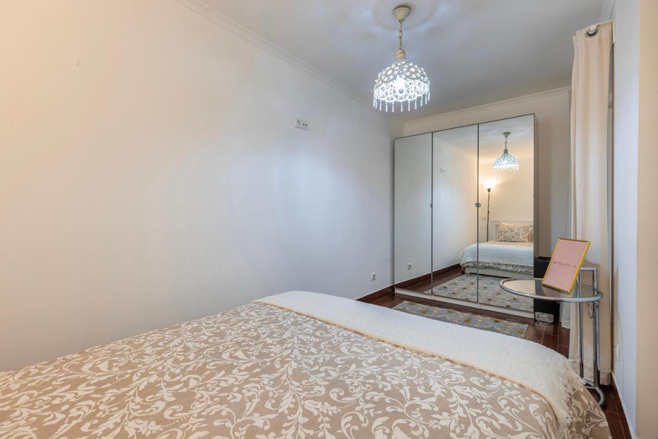 Appartement Lovely Patio Getaway In Lisboa Extérieur photo