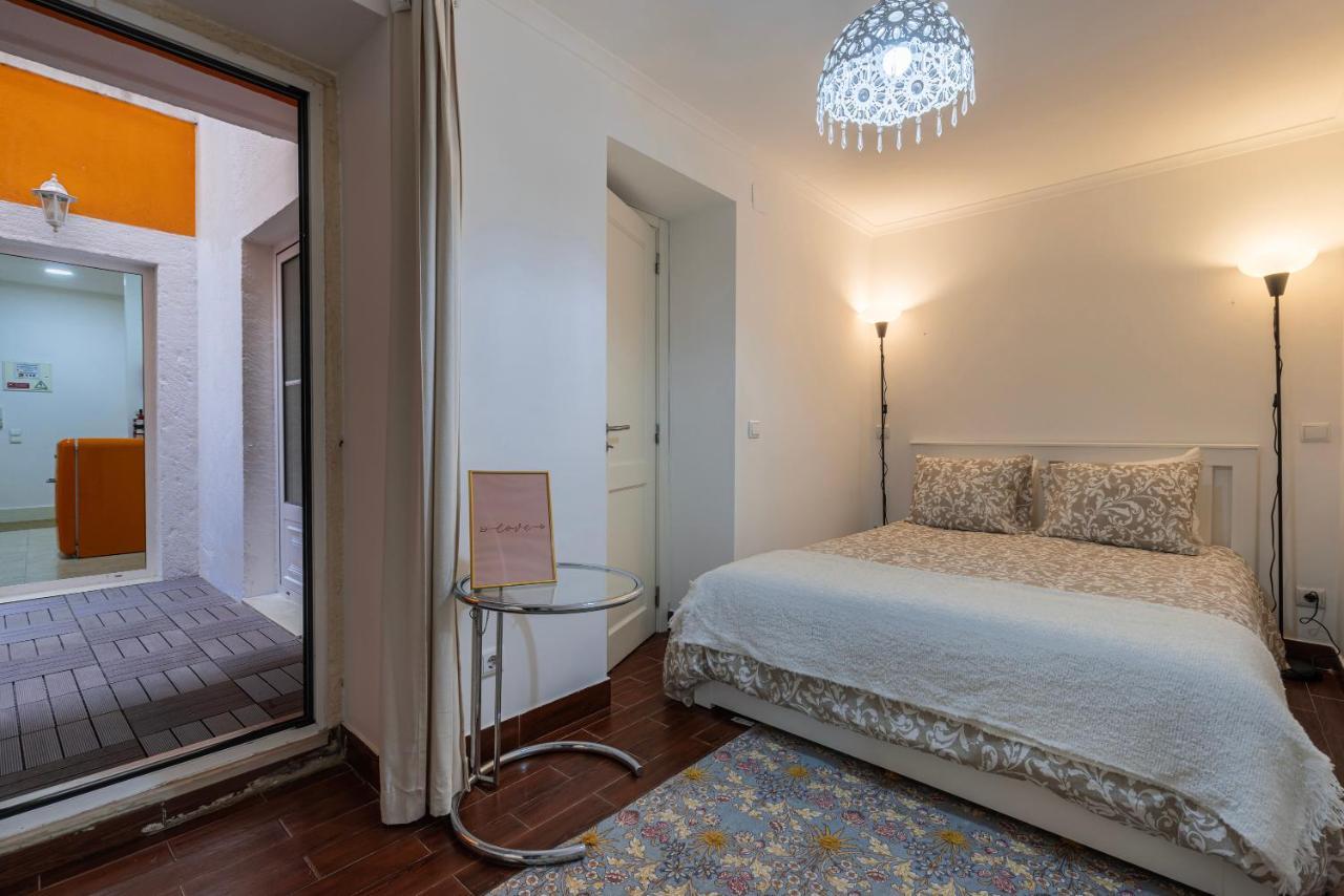 Appartement Lovely Patio Getaway In Lisboa Extérieur photo