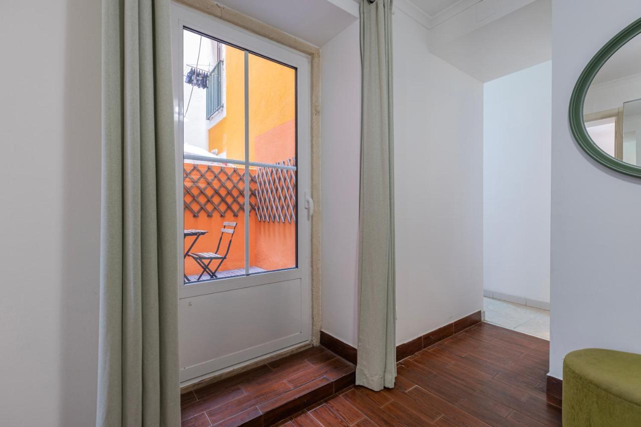 Appartement Lovely Patio Getaway In Lisboa Extérieur photo