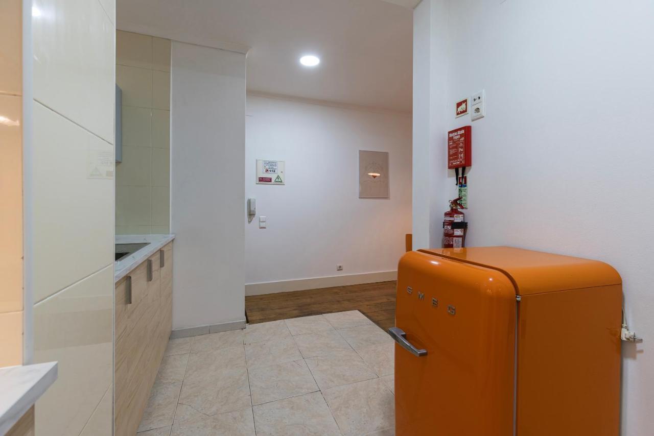 Appartement Lovely Patio Getaway In Lisboa Extérieur photo